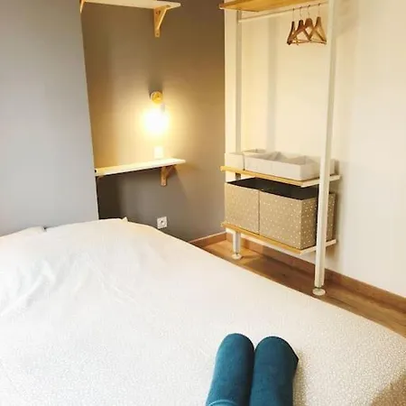 T2 Proche Centre Avec Parking Apartment