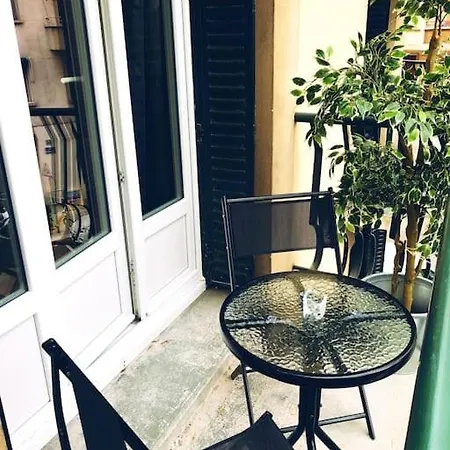 T2 Proche Centre Avec Parking Apartment