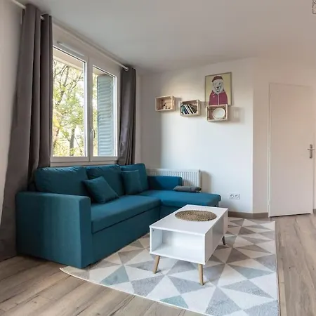 Apartment T2 Proche Centre Avec Parking *
