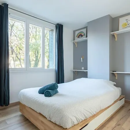 Apartment T2 Proche Centre Avec Parking *